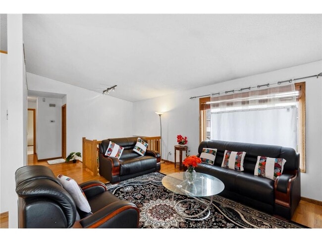 Building Photo - 14797 Lower Endicott Way