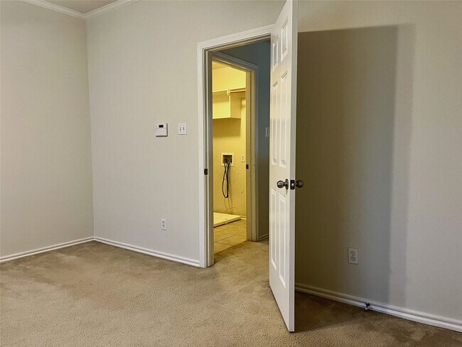 Building Photo - 6111 Morningshire Ln