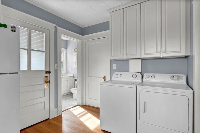 Building Photo - 69 Westledge Rd