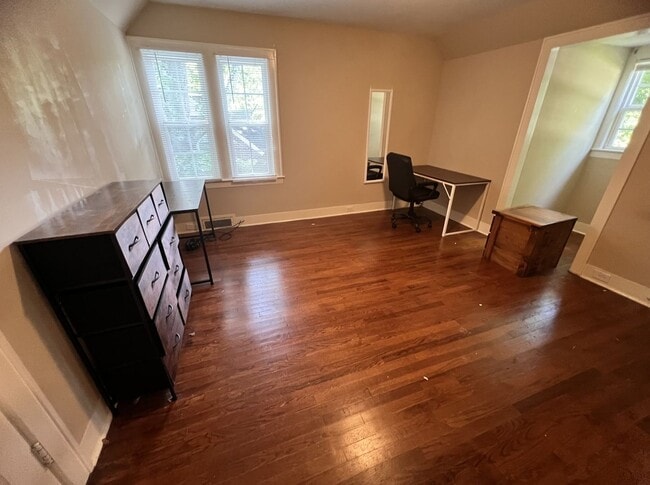 Building Photo - Spacious & Stylish 3-Bedroom Near Wake For...