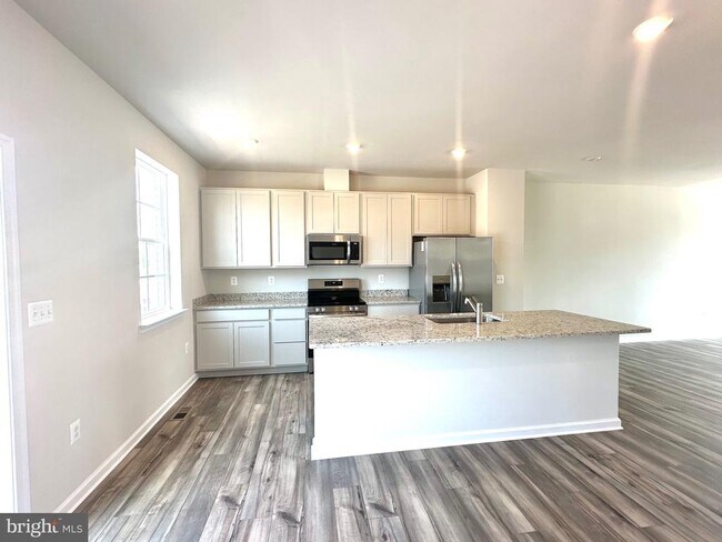 Building Photo - 104 Cooperage Rd