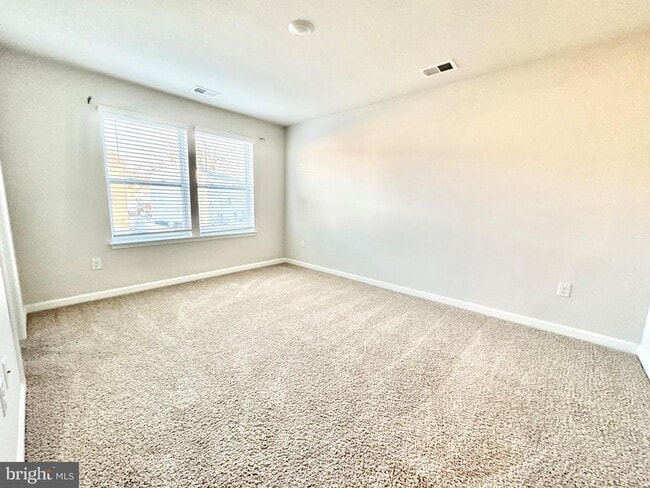 Building Photo - 65 Filbert Dr