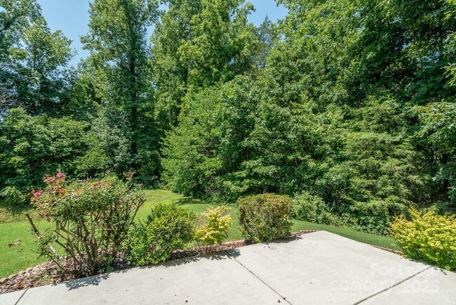 Building Photo - 6937 Rothchild Dr