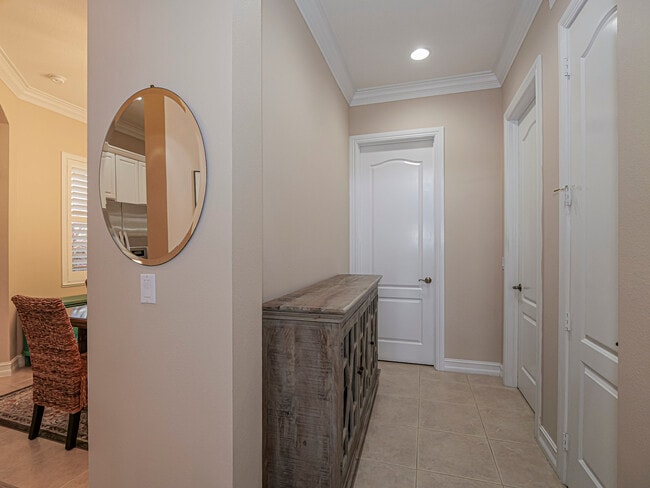 Building Photo - 4570 Bridgepointe Way