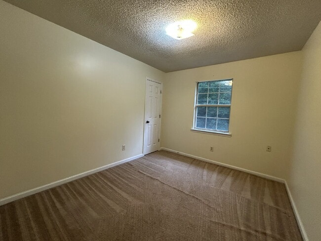Building Photo - Home for Rent