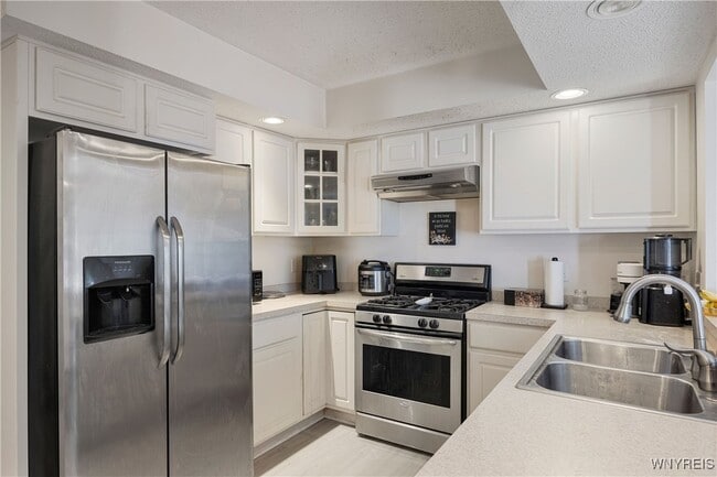 Building Photo - 5411 Village Station Cir
