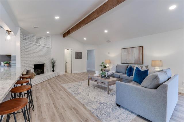 Building Photo - 9962 Larchbrook Dr