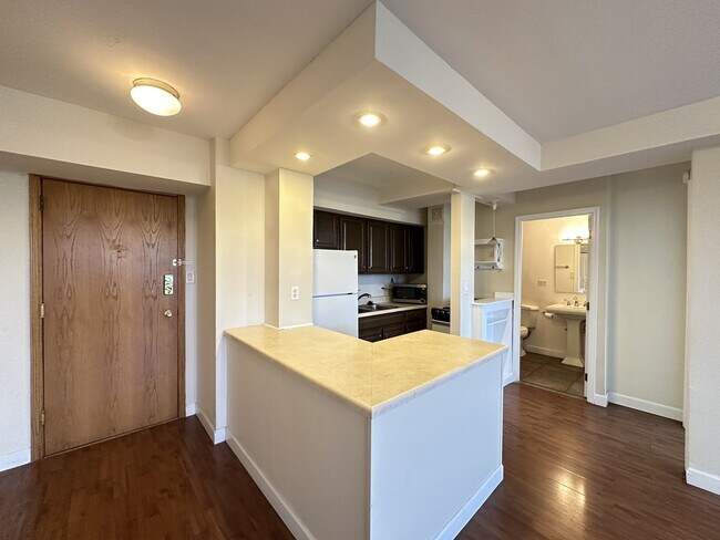 Building Photo - 4180 N Marine Dr