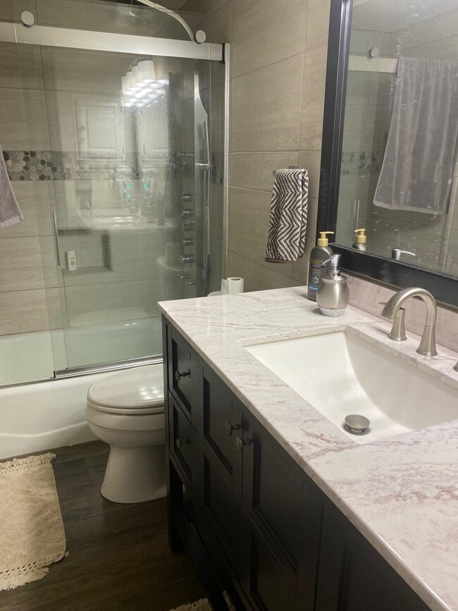 Building Photo - 509 Short Circuit