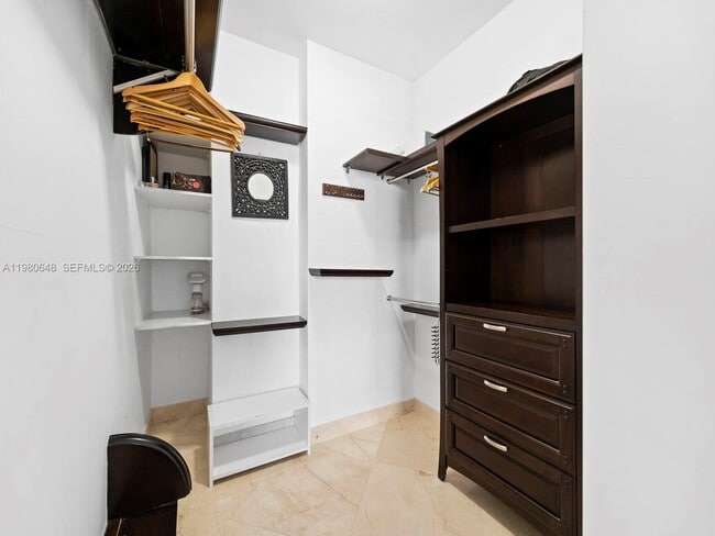 Building Photo - 15901 Collins Ave