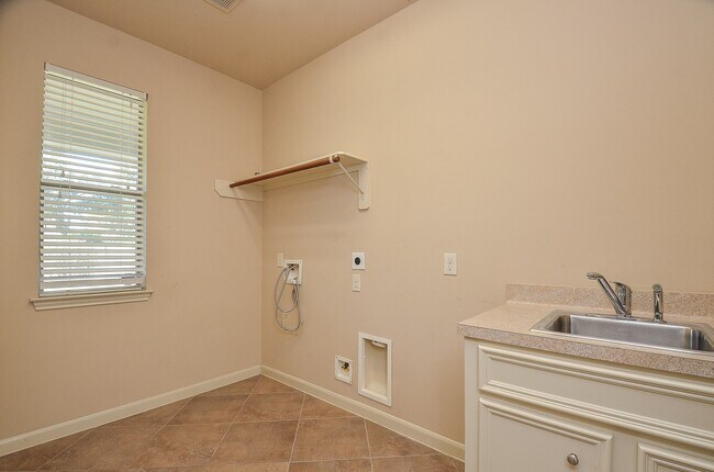 Building Photo - 26111 Salt Creek Ln