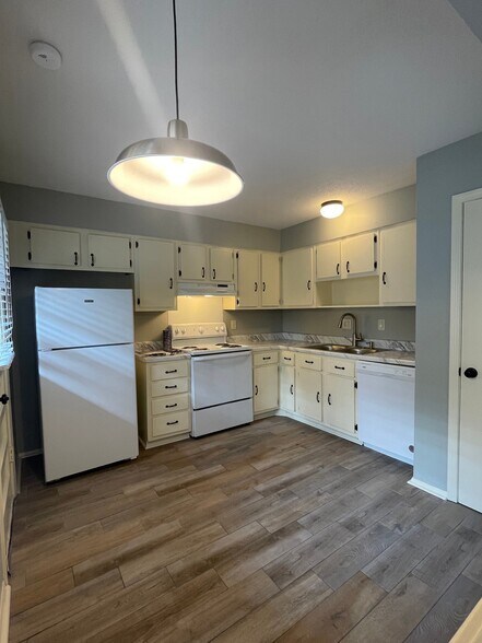 Building Photo - 3646 Spottswood Ave