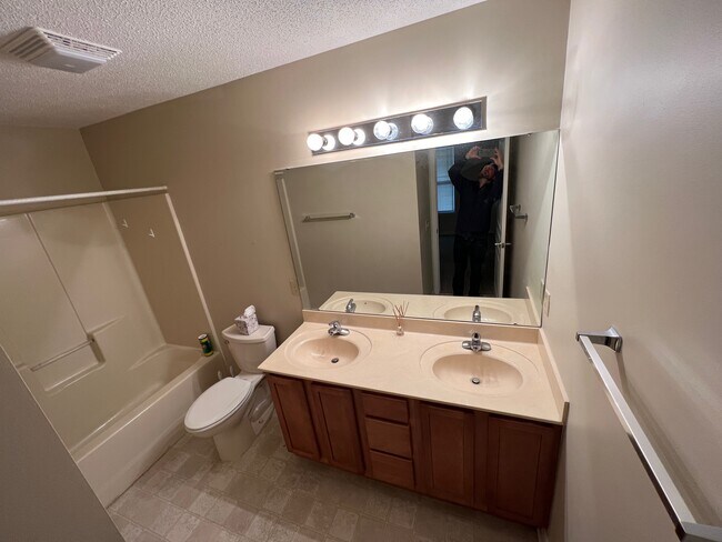 Building Photo - 93 Morningside Ln