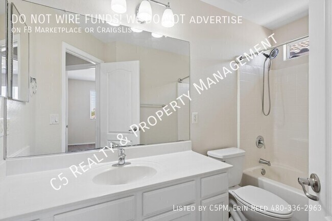 Building Photo - 3075 W Five Mile Peak Dr