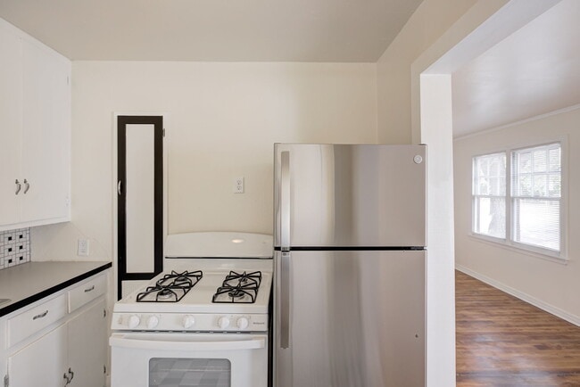 Building Photo - 401 S Berry Rd