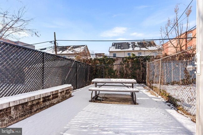 Building Photo - 1738 N Bouvier St