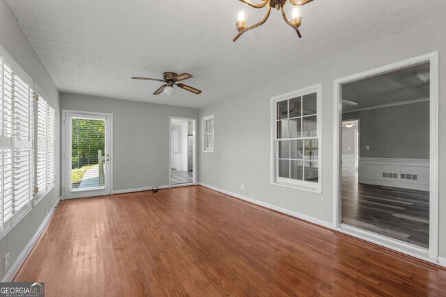 Building Photo - 1235 Green Turf Dr
