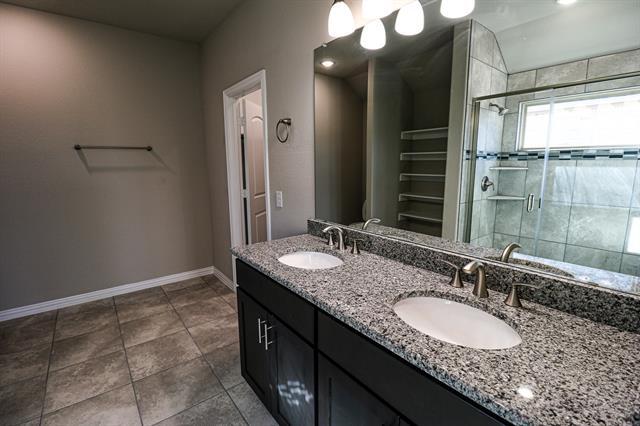 Building Photo - 504 Lakeway Ln