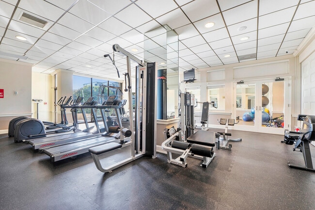 Building Photo - 1900 S Ocean Blvd