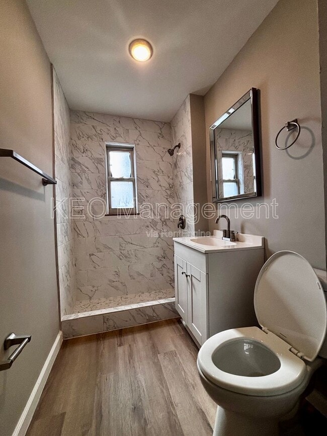 Building Photo - 235 E Xenia Dr