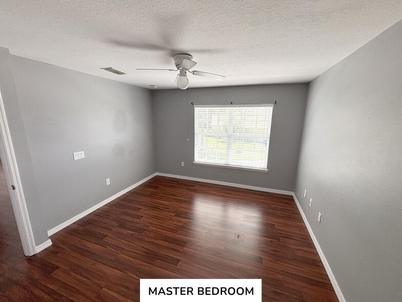 Masters bedroom - 4045 Pemberly Pines Cir