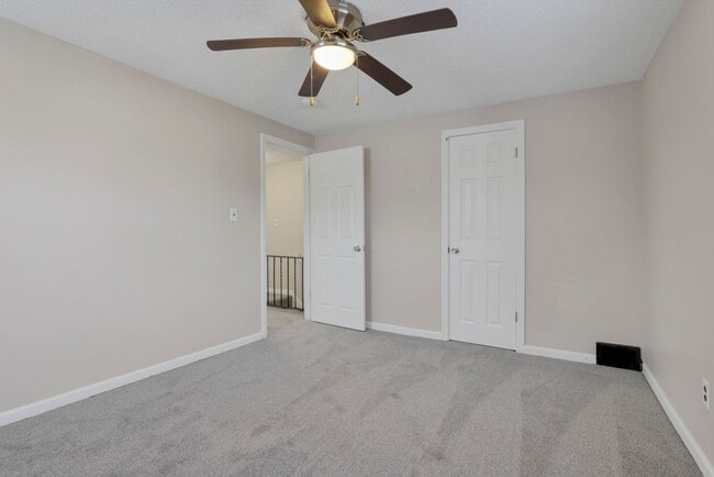 Building Photo - 898-900 Racine Ave