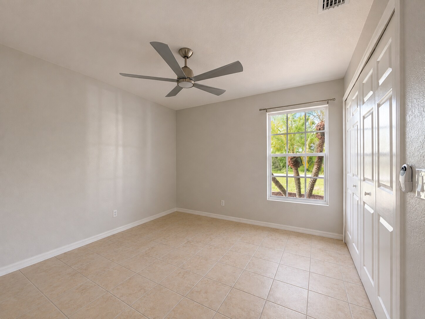 Building Photo - 5084 White Ave