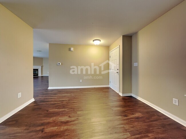 Building Photo - 4704 Ashfield Dr