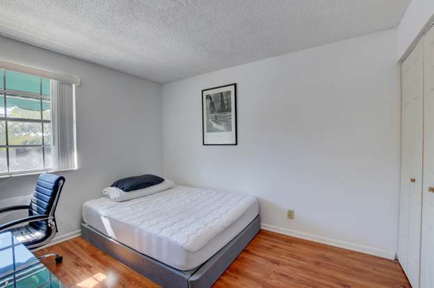 Building Photo - 6553 Via Regina