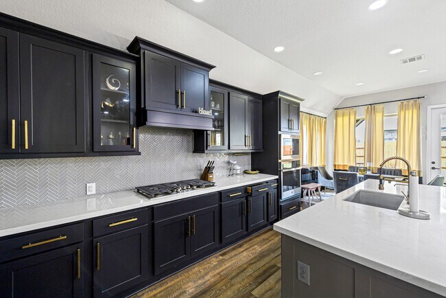 Building Photo - 7211 Sylvan Birch Trl