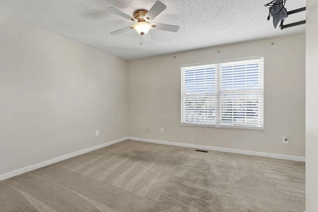 Building Photo - 2014 Burbridge Ln