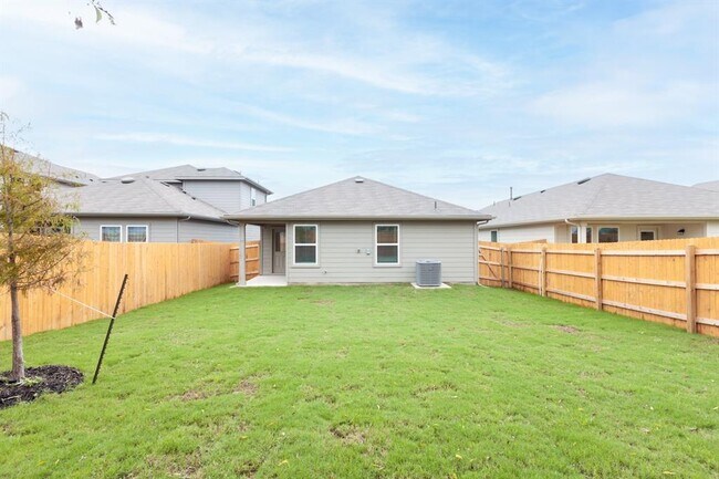 Building Photo - 128 Granary Dr