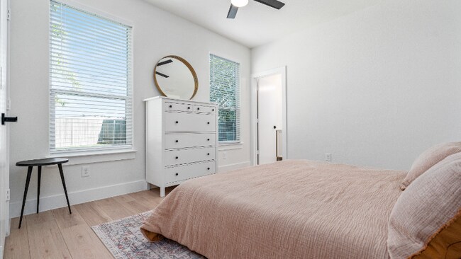 Building Photo - 9228 Lonesome Oak Drive