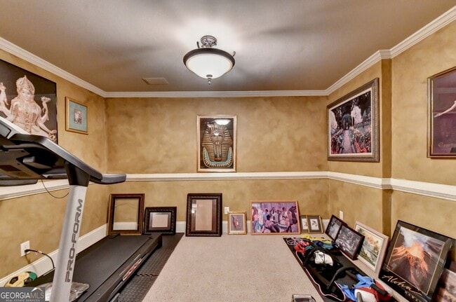 Building Photo - 8910 Pinehurst Cove