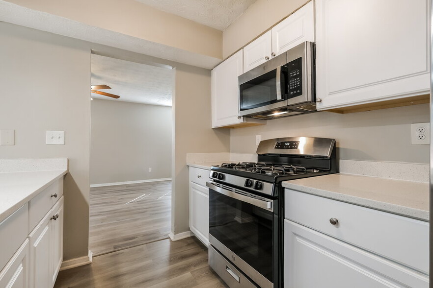 Building Photo - 6375 E Windsor Ln