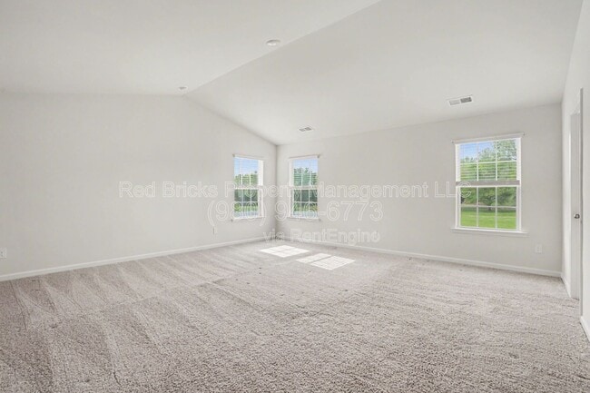 Building Photo - 11010 Austin Estates Dr