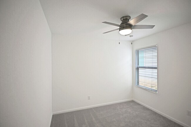 Building Photo - 298 Tahoe Ave