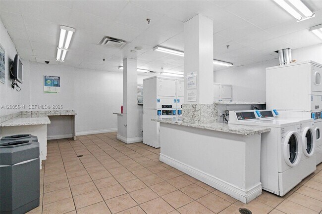 Building Photo - 850 N Miami Ave