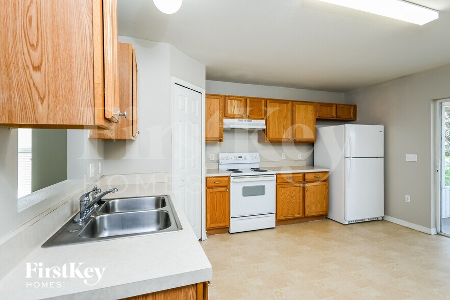 Building Photo - 3637 Queens Cove Blvd