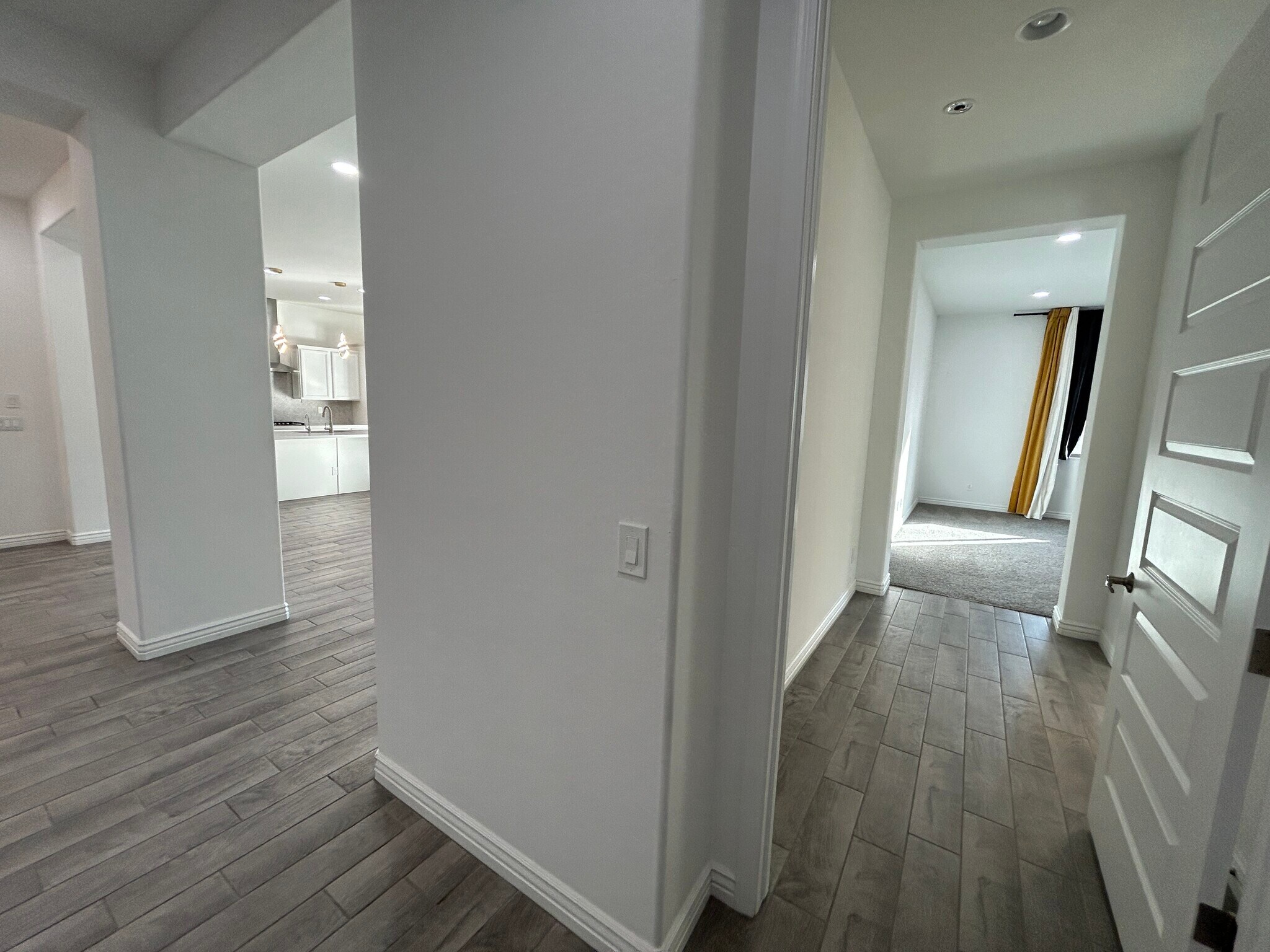 Building Photo - 8731 W Wagon Wheel Dr