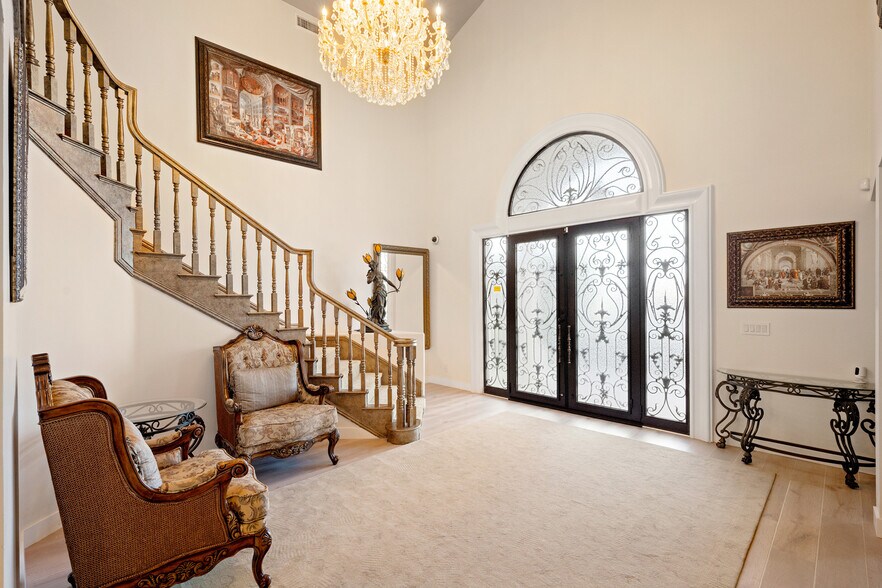 Building Photo - 3331 Oakmont View Dr