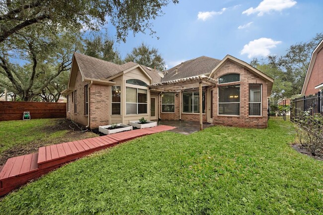 Building Photo - 423 Nighthawk Ct