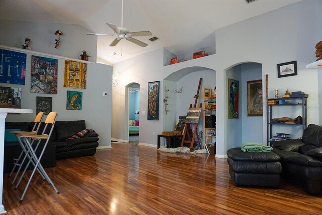 Building Photo - 205 Nicholson Dr