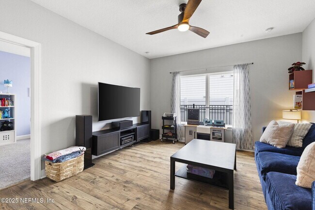 Building Photo - 205 Willow Crk Ct