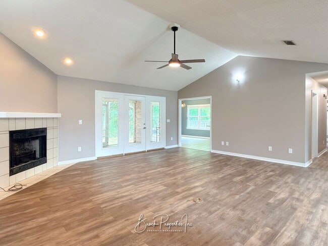 Building Photo - 6337 Summer Lakes Ln