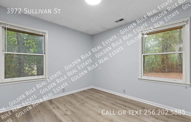 Building Photo - 3972 Sullivan St