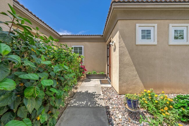 Building Photo - 103 Brisa Dr
