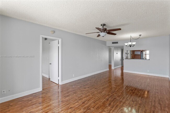 Building Photo - 11344 Taft St