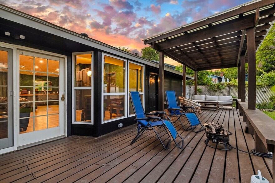 Building Photo - 4807 Carsonhill Dr