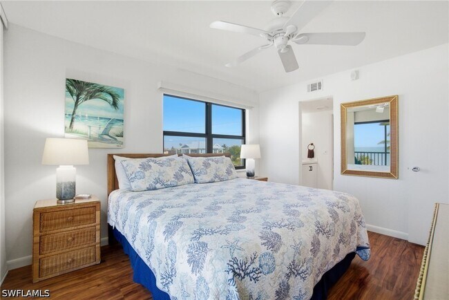 Building Photo - 4450 Estero Blvd